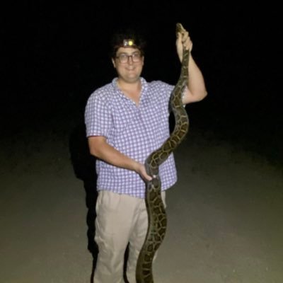 PhD candidate at FIU in the @coxevolab studying the evolution of feeding in reptiles | biomechanics | ecology | 🐍