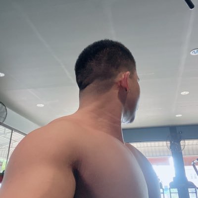 กล้าม muscle worship เถือนๆ กลิ่นตัวแรง ดมรักแร้ ถ่างรูตูด