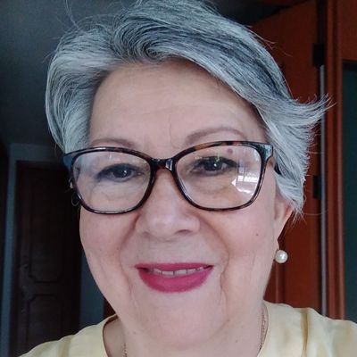 ElsaSanJu's profile picture. 