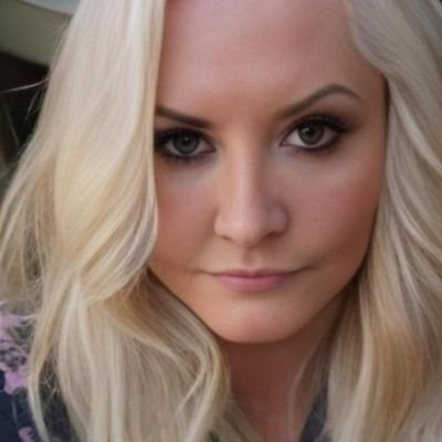 Happily married. Science Geek, Philosophy, Dancing,Wine,Bourbon & Manchester United, 🌈 supporter, BLM, Pro-Choice,🇺🇦,#🟦#RidinWithBiden