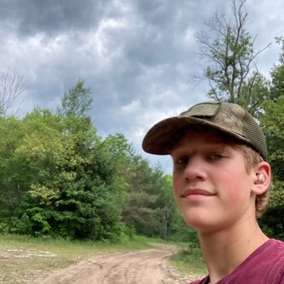 Hi im landon! Im a storm chaser that like rotating water clouds. I’m a wildfire chaser too. love mini bikes. Based out of holland Michigan 🌪️=5 🔥=10