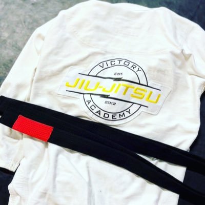 Family 1st Proud Cape Bretoner living in Bedford BJJ Black belt & Co-owner @VictoryJJHfx Flyers fan 4 life Fueled by #coffee & #cookies #JiuJitsuLifeStyle