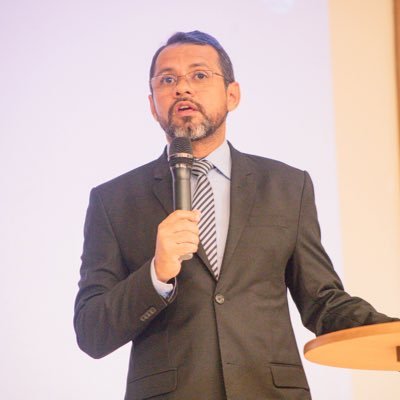 Cristão, casado e pai. Pastor da Igreja Adventista do Sétimo Dia, servindo a Deus como líder do Min. Pessoal, Escola Sabatina e ASA no norte de Rondônia.