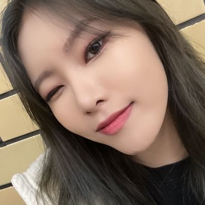 gugu_unni's profile picture. 위클리 먼데이 김지민 💜💛💚