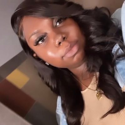 Florida Girl🌴🍊| GOAL Digger 💅🏾 | I’m just LIVINGGG | I do nails IG: @__artisticjay P.S. I’m a Pisces 😜♓️