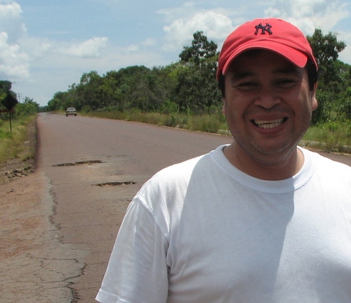 Periodista callejero que sigue el paso infinito del caminante, ahora, por el Llano. Exprofesor universitario. Editor @periodicodmeta