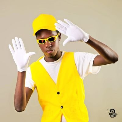 Sr/a. Sou Kenny Rich Evida❤
Músico de Trap ( trapper )
Estou disponível pra show e muito mas 944070514/951943077 / 950 414 520/nosso whatsaap 930 842 591.