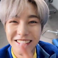 花 (@mooodtoo) 's Twitter Profile