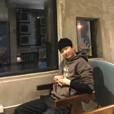 Linhshoppe's profile picture. https://t.co/2GlPz6VtSp