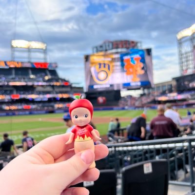 it’s the mets baby it’s all about the mets || she/her