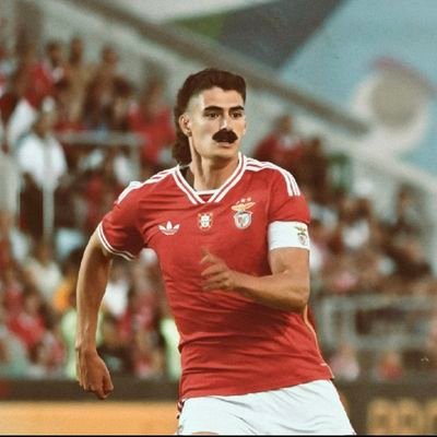 costards12's profile picture. 