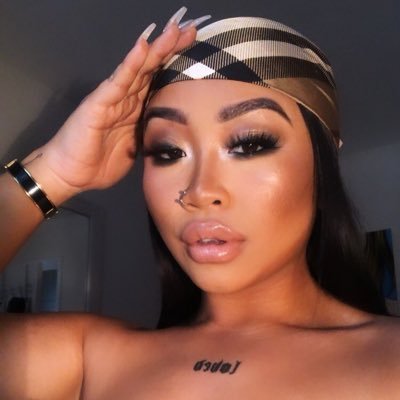 9-5 - Influencer Marketing Specialist & 5-9 Makeup Artist