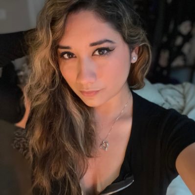 •Streamer • Artist/Gamer/Singer •29 years old • Have two cats • I’m bipolar but still have fun • Check out my Instagram/Twitch pgs.