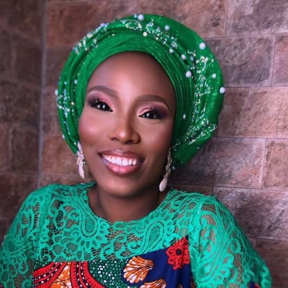 ye2nday's profile picture. LIVING MY LIFE