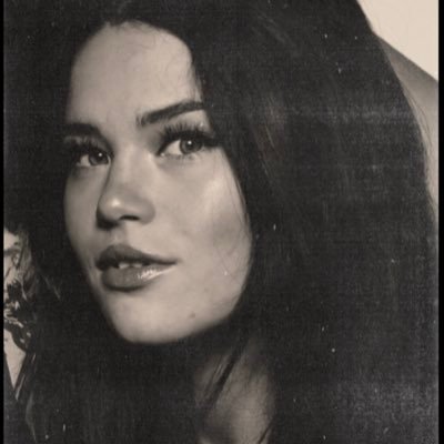rosiehuess's profile picture. workouts here and there 😇