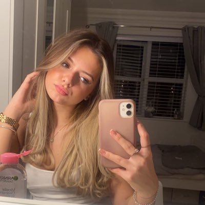 Poppy_HighamXo's profile picture. 