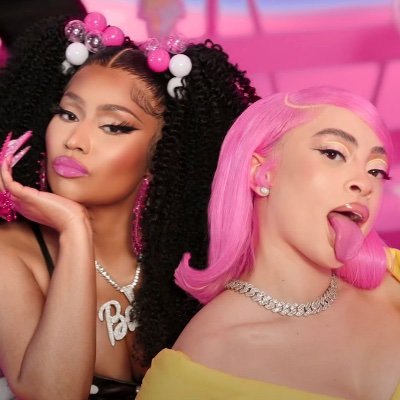 Rubén🦄/ 🏳️‍🌈🇺🇾 / #PinkFriday2 by @NickiMinaj is OUT NOW/ YA DISPONIBLE! ⬇️⬇️⬇️⬇️⬇️⬇️⬇️⬇️ I FOLLOW BACK #Barbz 🦄