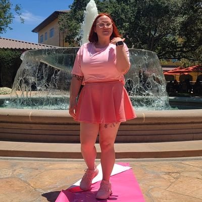 CreeperWithACam's profile picture. ive probably read your script