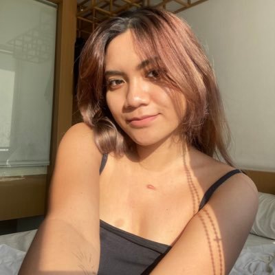 melissandun's profile picture. im that girl who sings in the shower and dances while getting ready but really quiet in person