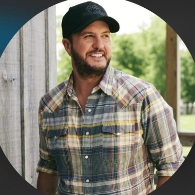 lukebryan72882's profile picture. 
