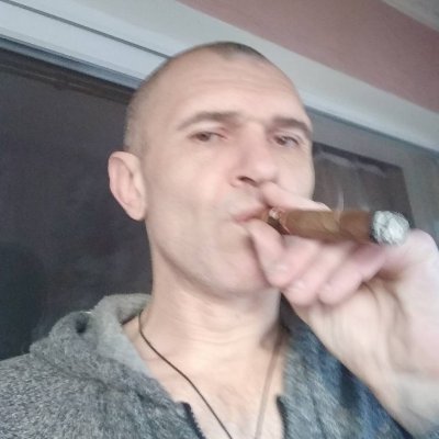 yurets_013's profile picture. 