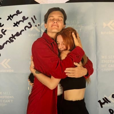 claceelsa's profile picture. Shadowhunters and the cast is my happy place #SaveShadowhunters