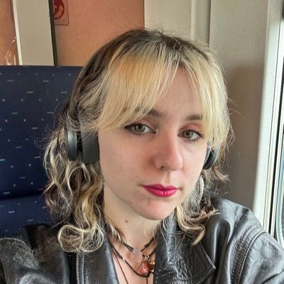 Chalooooool's profile picture. 