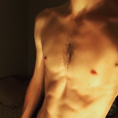Contenu 🔞 • 25 ans • Skinny boy 🇫🇷 @godesskady