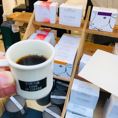 毎日気ままにのんびりとしたい。朝はパン派。コーヒーはブラック、疲れてる時はときどきカフェラテ☕️🥛 オニツカタイガー、メゾンキツネにハマってる🐯🦊よろしくです👟