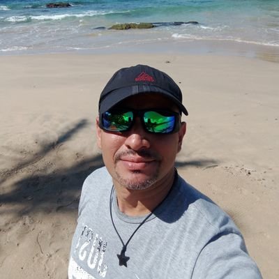 Administrador de redes Sociales y redes informatica, conocimientos en Linux, Windows, CCNA Cisco, Red LAN. Conocimientos en Marketing SocialMedia.