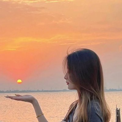 Againstthesnow9's profile picture. Be a wise woman, full of sunshine, talk without heart but not without cover😊