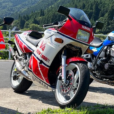 車とバイクが好きなおっさんライダー。バイクはRZV500R（1984）、GPZ900R（1990），スーパーカブC125（2021）、車はオデッセイ（2018）。