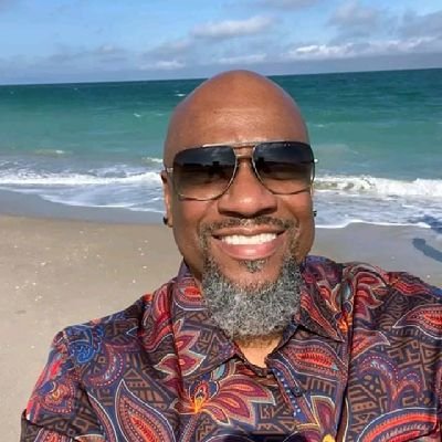 LiamKarlsson93's profile picture. I am a gentle man with a big heart and a beautiful personality! I'm the caretaker type. When you're on the side of the road with a flat, I'm the type to stop. W