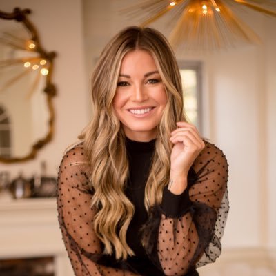 Terps_Crypto94's profile picture. Serenity Fashion lover and trendsetter. #WomenInEngineering Follow my journey🦄