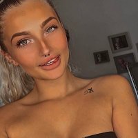 Hotwifenowandcuck (@violetcherish9) 's Twitter Profile