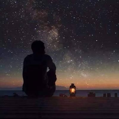 لا اجيد التصنع أبداً اظهر شخصيتي علي حقيقتها فإن راقت لاحد يسعدني ذلك وان لم اروق له فيعلم انني لم اخلق لارضيه