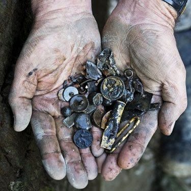 Turning over stones, hunting for treasure amidst the flotsam and jetsom of the market

mud·lark (noun)
a person who scavenges in river mud for objects of value.