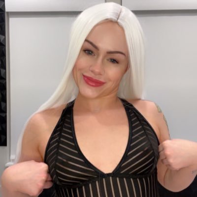 glamorous351's profile picture. Glorious Dancing through life with joy. #PositiveVibes Follow me for a daily dose of motivation🌸