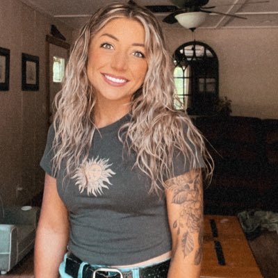 Angel741C's profile picture. Glorious Traveler exploring new horizons. 🎨 Follow me to see what's cooking