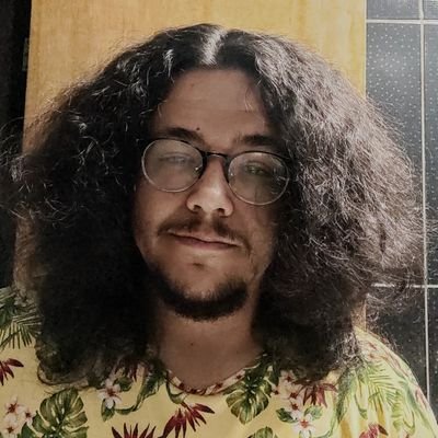 30 anos, provavelmente com TDAH e ansiedade, gordo e preguiçoso.
Gosto de música, capoeira e sofrer assistindo meu time.
Pai da Iara e companheiro da Mayara.
