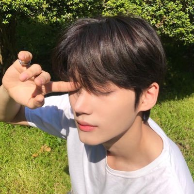 aster_phb's profile picture. #박한빈 🩵