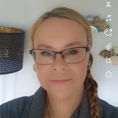 AnnAmpe76's profile picture. Glad ängel som alltid finns där för dom jag älskar och njuter av livet. Musik tokig och älskar att kolla på film💞
