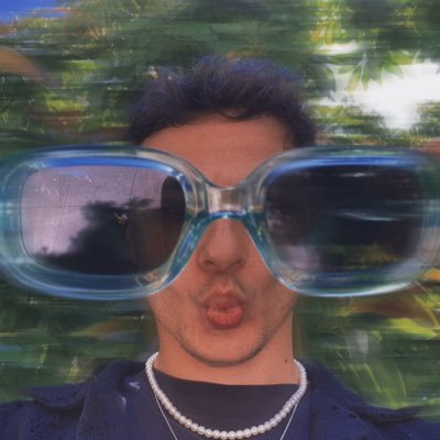 dylan2oliveira's profile picture. 27 y.o. / Product Designer / Instagram : dylan_deoliveira