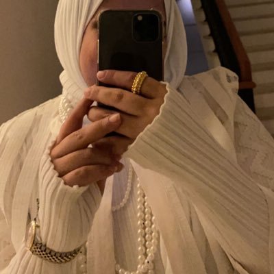 saharesb04's profile picture. وإن اجتمعوا علي أن يضروك بشيء لن يضروك إلا بشيء..قد كتبه الله عليك🤍 متداوله بسوق الفوركس📈