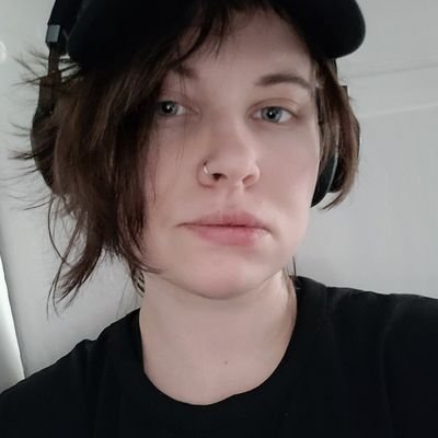 Just a dude in several fandoms, who's too lazy to list them | Aries | into flowers, books, skulls and memes