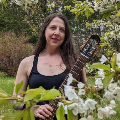 Prog-folk singer-songwriter and guitar player.  Phasing twitter out but squatting my handle.  I'm @kylatilley on all the other platforms.  she/her