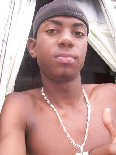 Eu sei qui tua amiguinha achou meu perfil d+ fica tranquilinha di onde eu venho tem mas!!!! F@Mili@ SuRf....