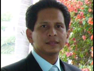 dsantistevanch's profile picture. Me encanta la comodidad de la gente mientras no incomoden a nadie.
Junto a la Mater y mi familia. 
Empresario en TI.
Esposo, padre, Barcelonista