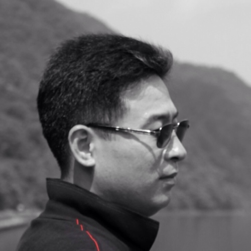 Software Developer.(AcroEdit, SemiOn, 사주대전, eBanner)
Having Fun with iPhone,XCode,Delphi,Smart Factory,SECS/GEM