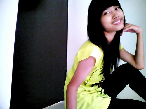 Putrirahmaaja's profile picture. Pelajar di SMK Negeri 11 Surabaya, jurusan Desain Komunikasi Visual kelas 3 tahun 2011-2012